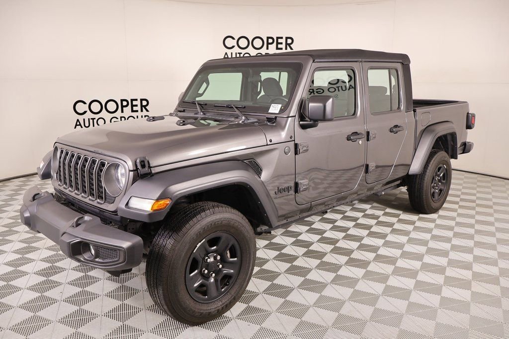 Used 2024 Jeep Gladiator Sport image 9
