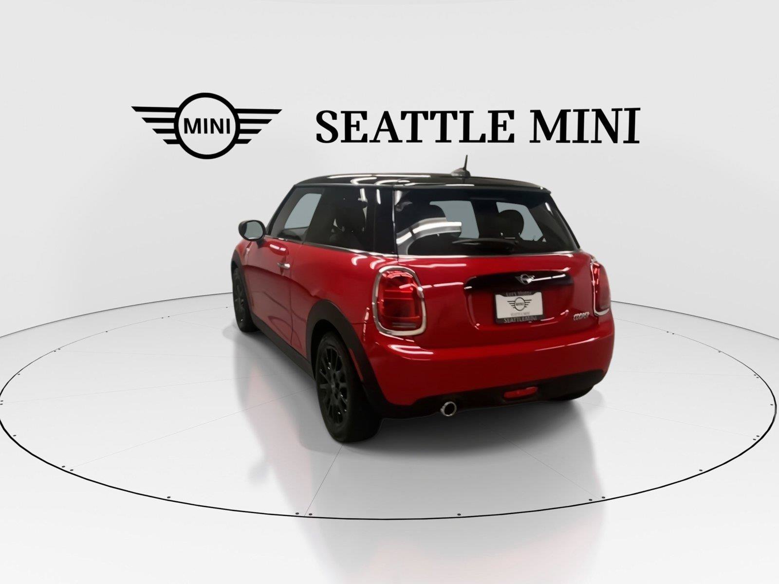 Used 2021 MINI Cooper 2-Door Hardtop w/ 6.5" Touchscreen Package FWD image 9