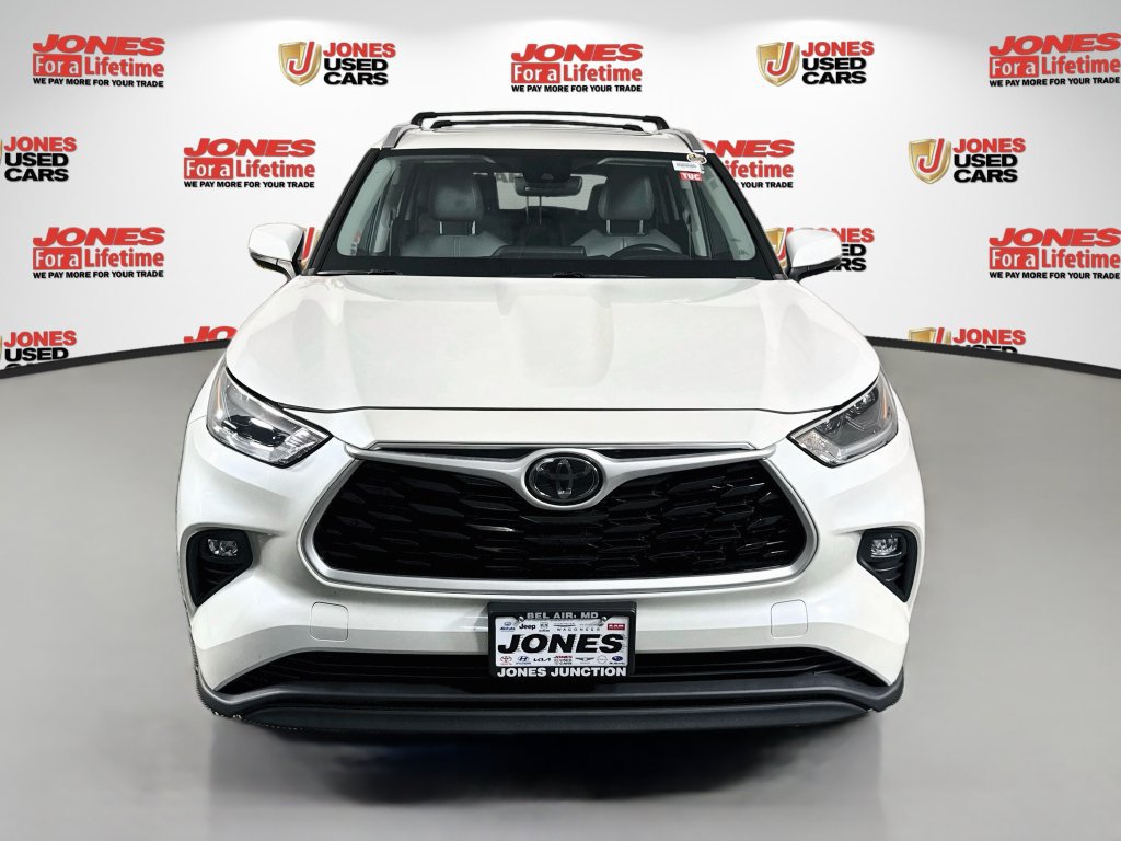 Certified 2021 Toyota Highlander XLE AWD/4WD image 12