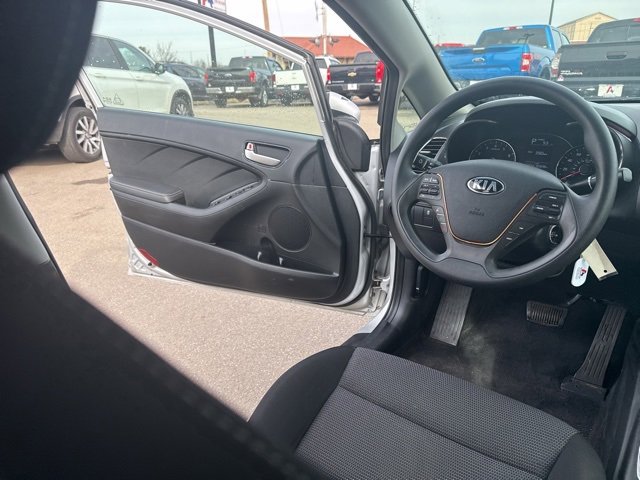 Used 2018 Kia Forte LX image 16