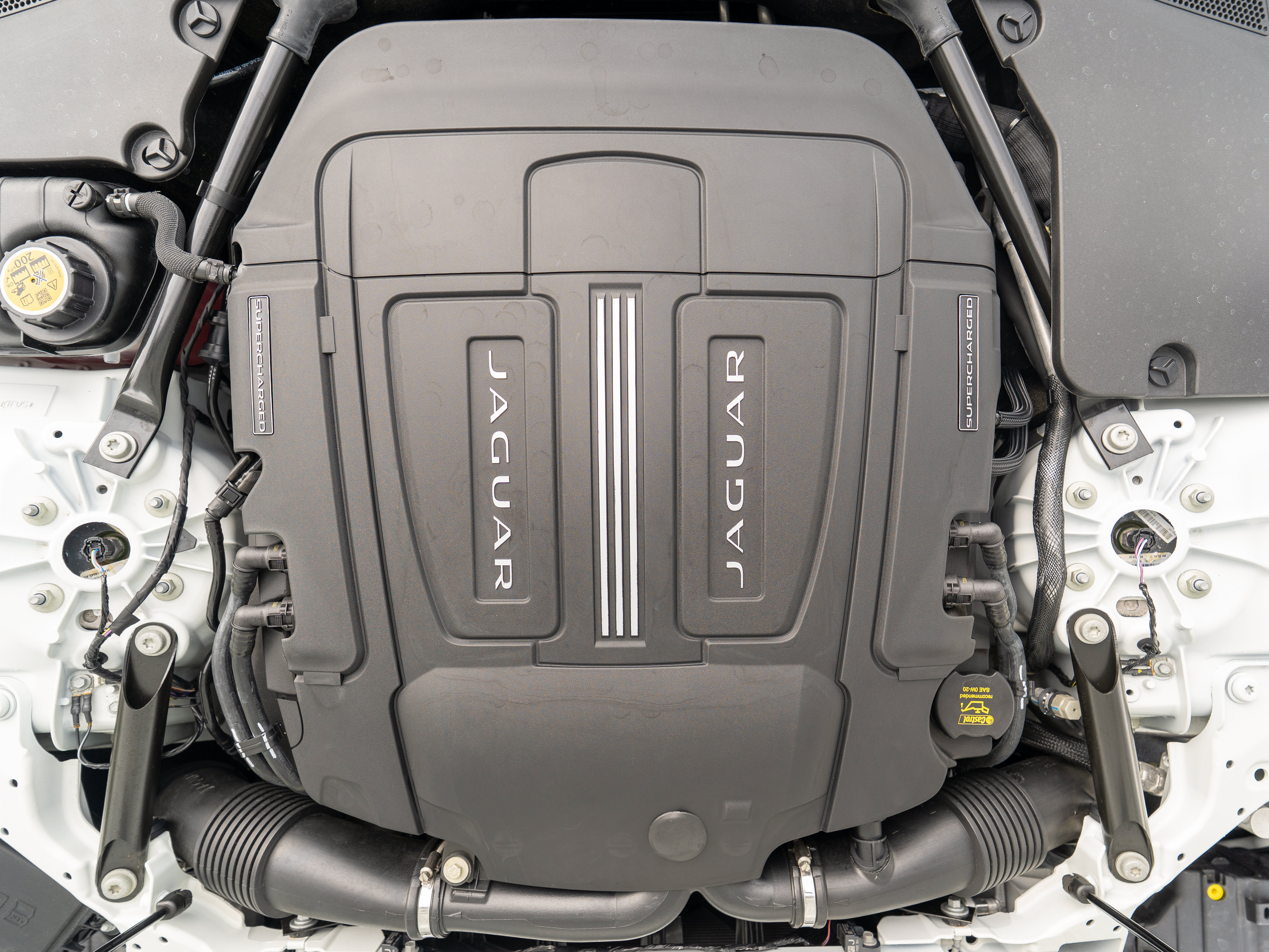 Used 2024 Jaguar F-TYPE R-Dynamic RWD image 40