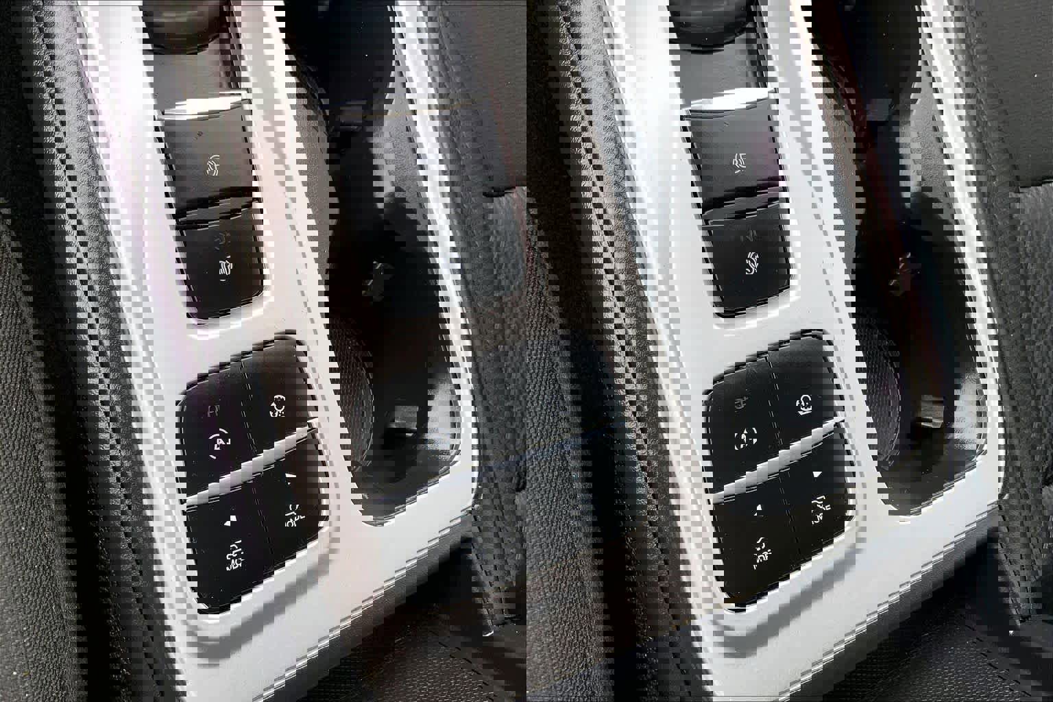 Used 2023 Ford Explorer XLT image 33