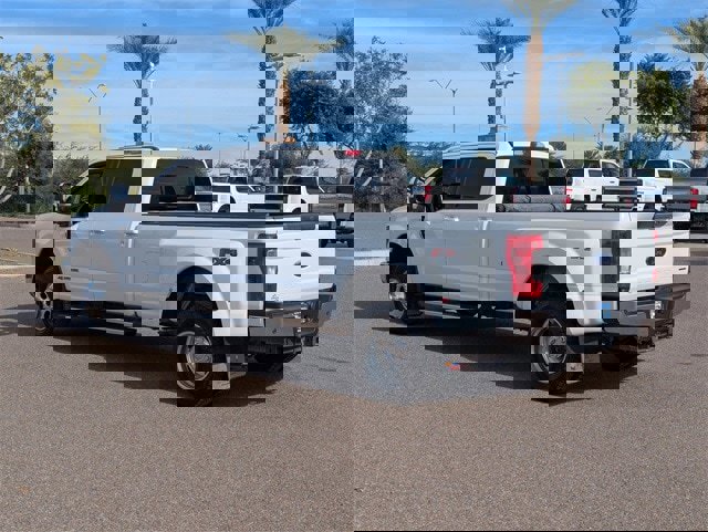 Used 2019 Ford F350 Lariat image 4