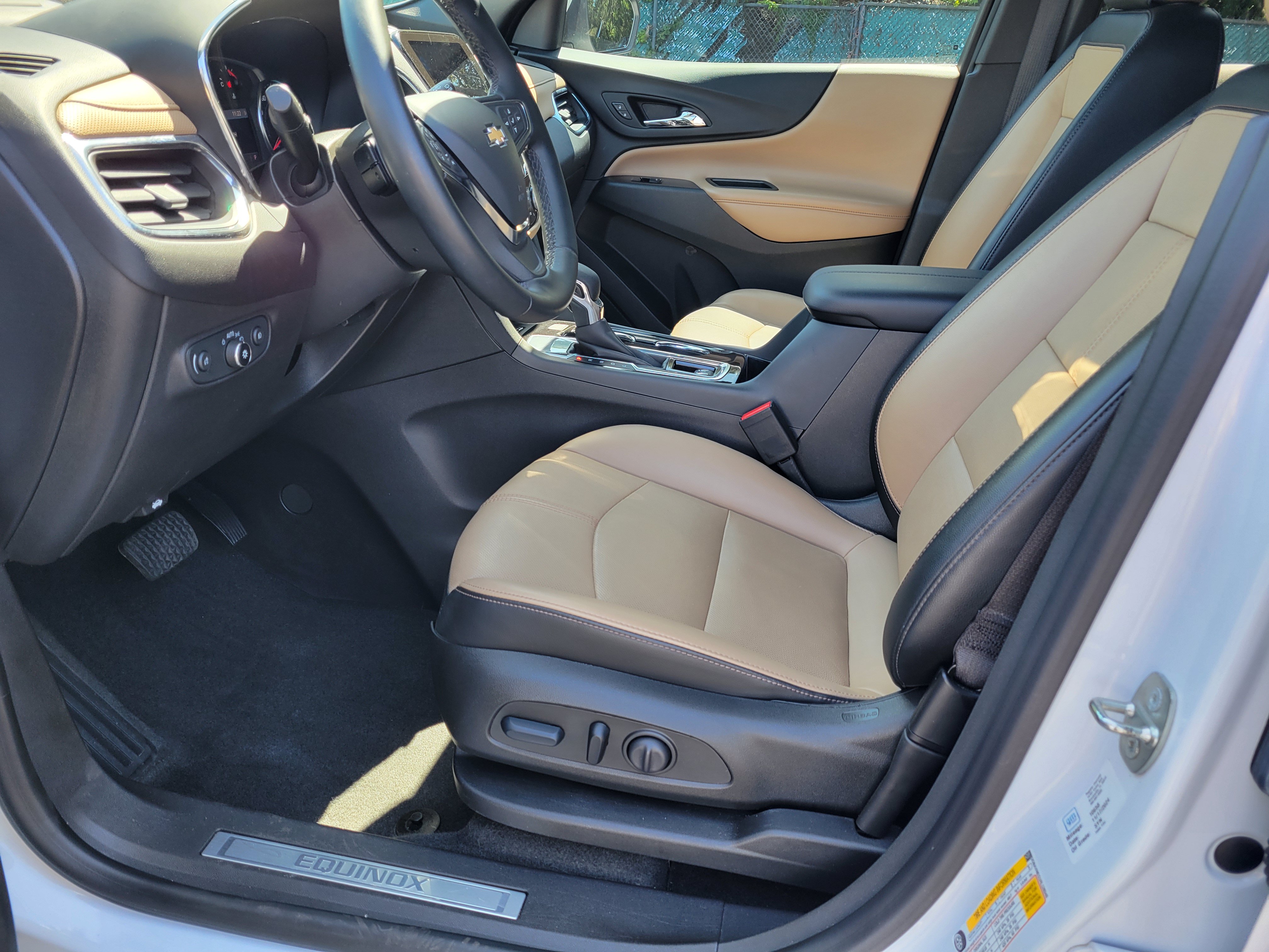 Certified 2024 Chevrolet Equinox Premier FWD image 29