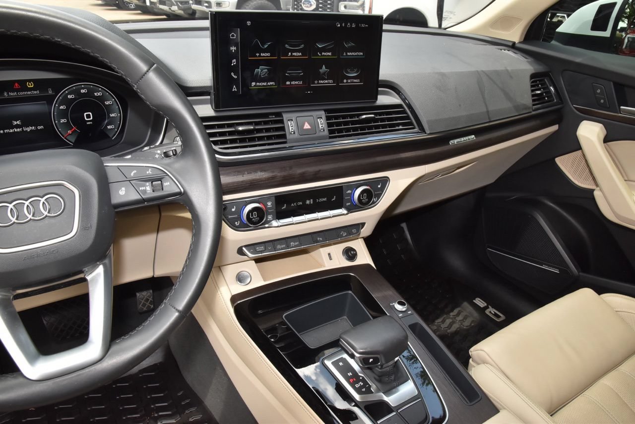 Used 2022 Audi Q5 2.0T Premium Plus w/ Premium Plus Package AWD/4WD image 27