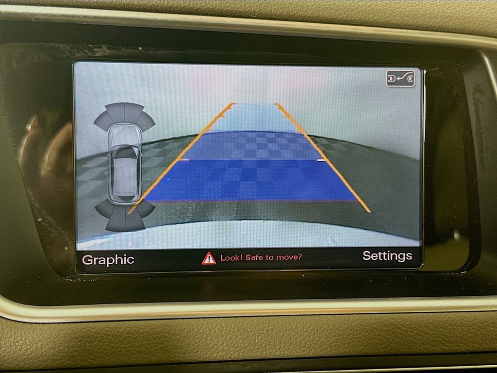 Used 2017 Audi Q5 2.0T Premium Plus w/ Technology Package image 14