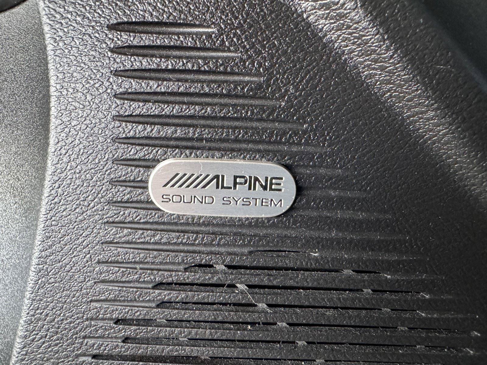 Used 2016 Dodge Challenger SXT Plus RWD image 26