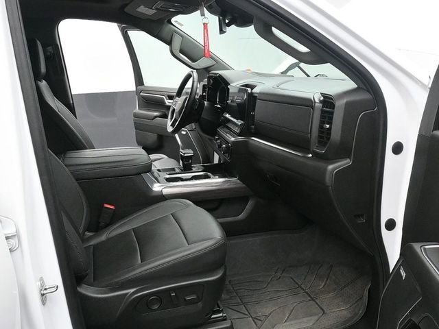 Used 2023 Chevrolet Silverado 1500 LTZ AWD/4WD image 10