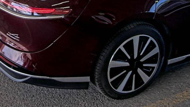 Used 2024 Lucid Air Touring AWD/4WD image 14
