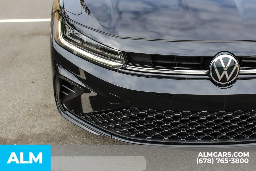 Used 2025 Volkswagen Jetta Sport FWD image 11
