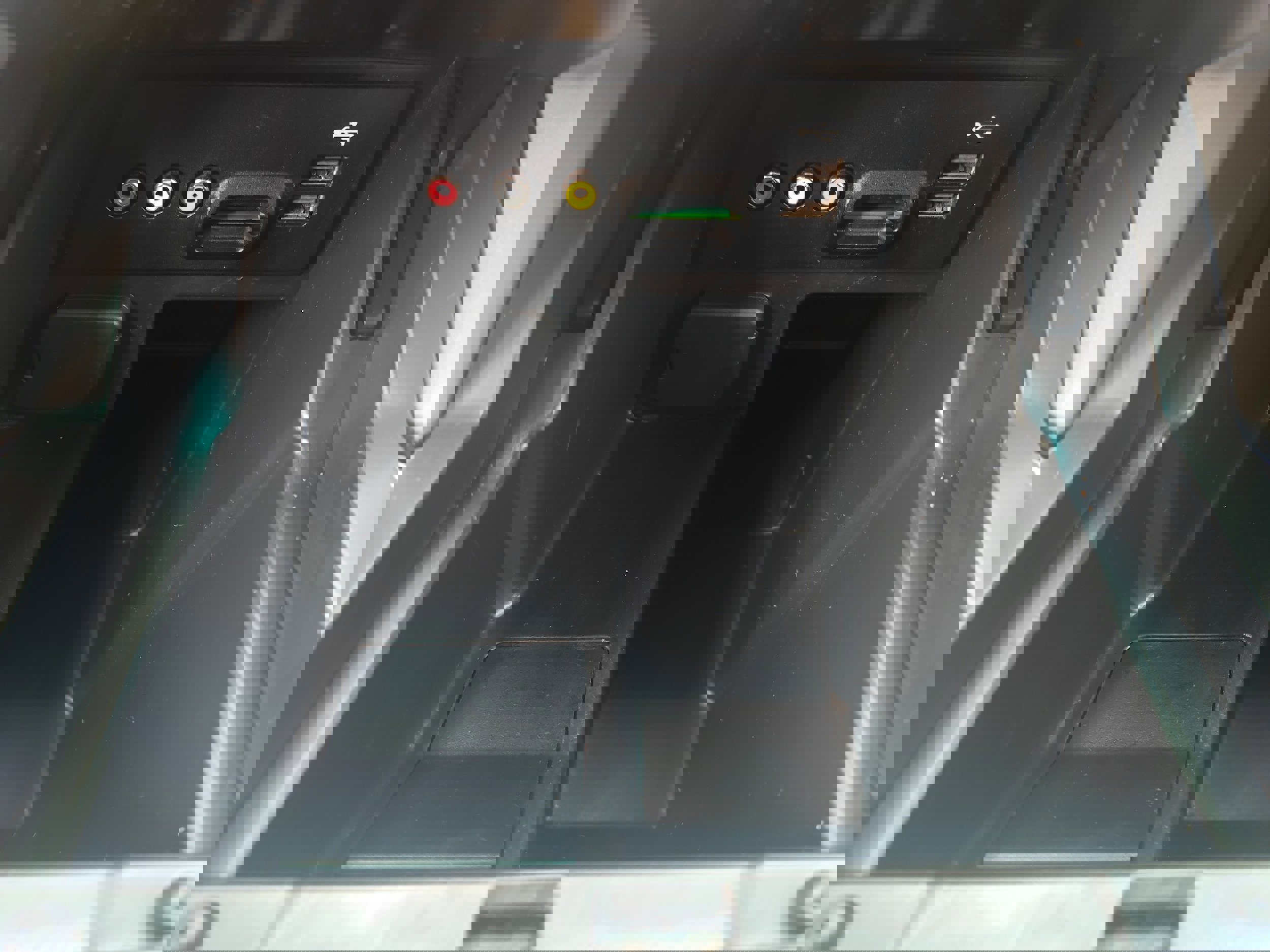 Used 2013 Ford Explorer Limited image 22