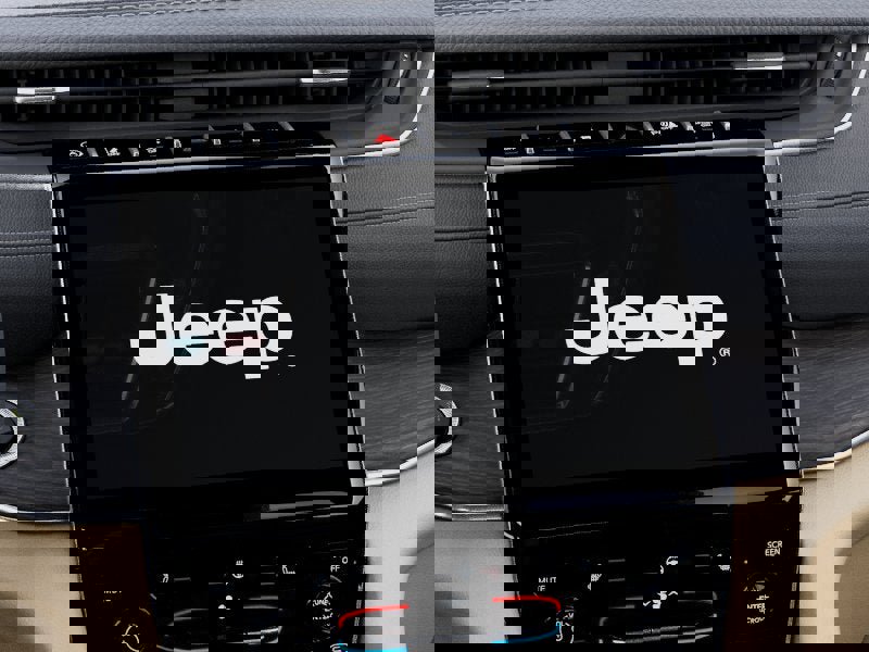 New 2025 Jeep Grand Cherokee Limited w/ Black Appearance Package image 30