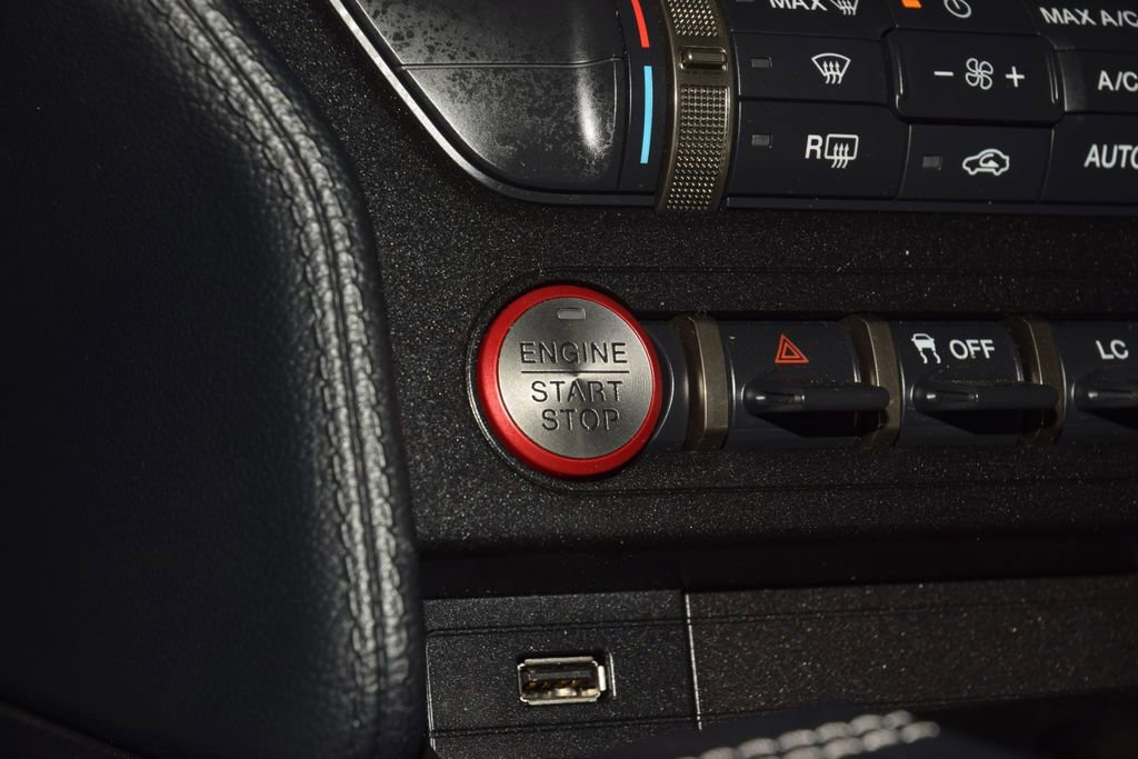 Used 2020 Ford Mustang Shelby GT350 w/ Technology Package image 35