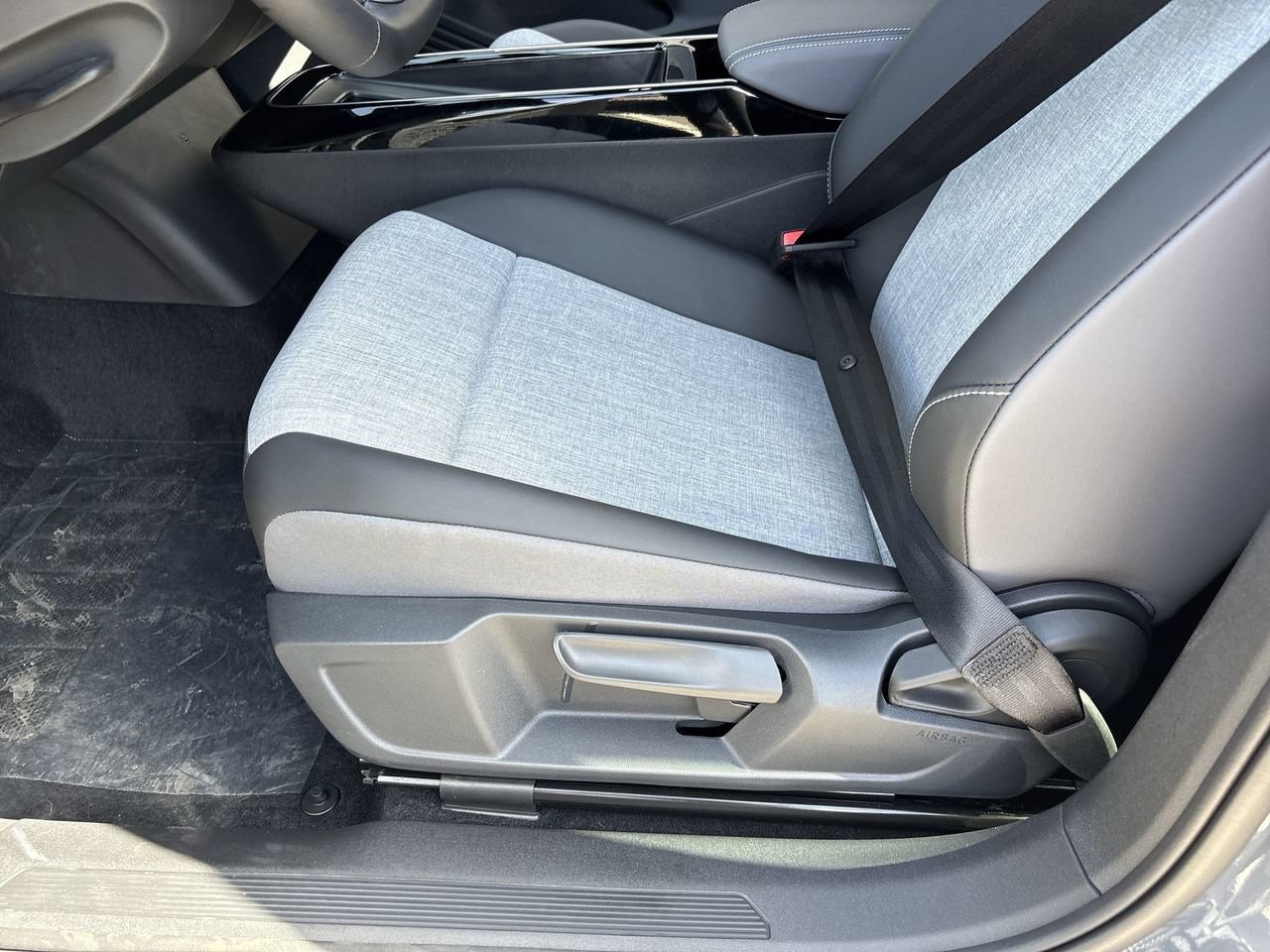 New 2026 Volkswagen ID.4 Pro RWD image 16