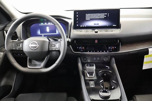 New 2026 Nissan Rogue Platinum AWD/4WD image 14