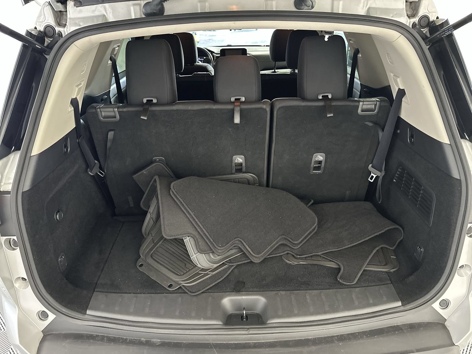 Certified 2022 Nissan Pathfinder SV FWD image 25