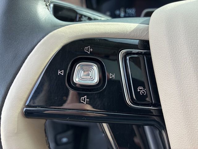 Used 2025 Lincoln Corsair Reserve w/ Equipment Group 202A image 29