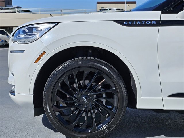 Certified 2023 Lincoln Aviator Black Label image 9