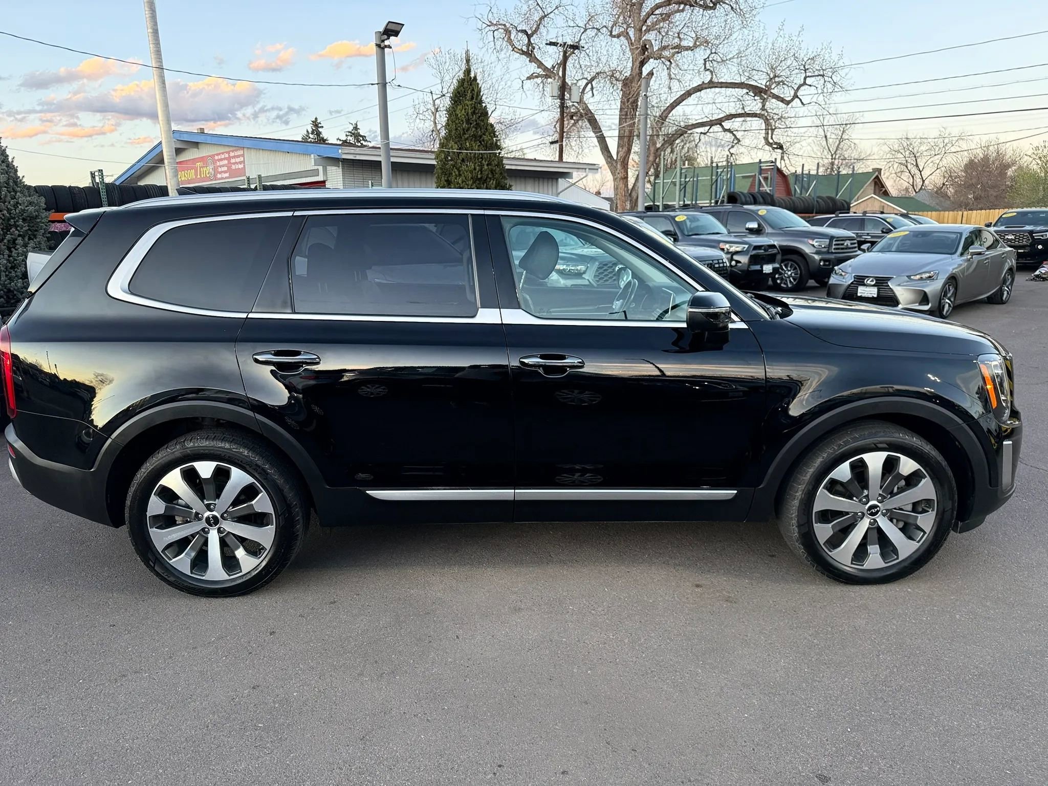 Used 2022 Kia Telluride S image 10