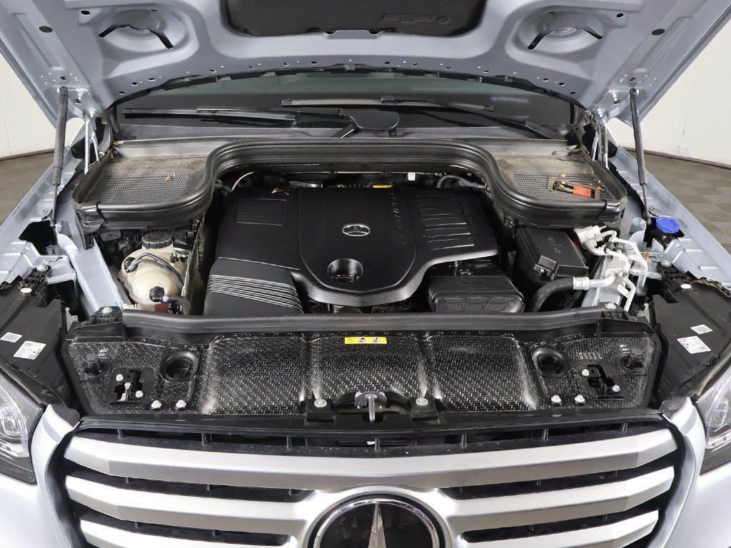 Used 2025 Mercedes-Benz GLS 450 4MATIC w/ AMG Line Exterior image 26