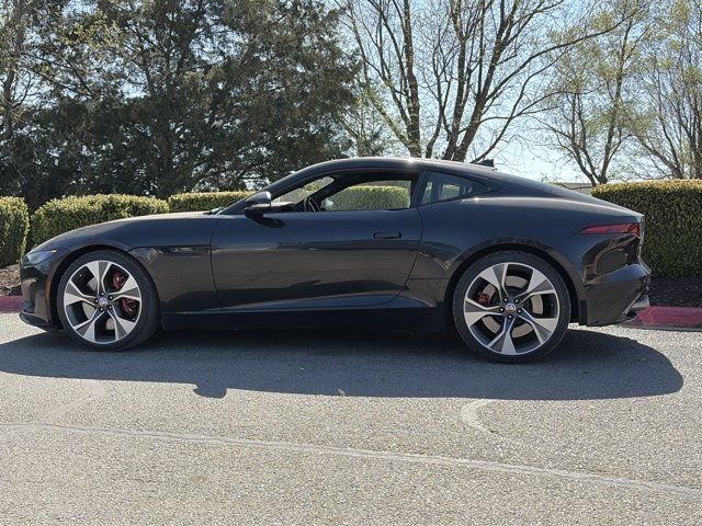 Used 2022 Jaguar F-TYPE Coupe image 10