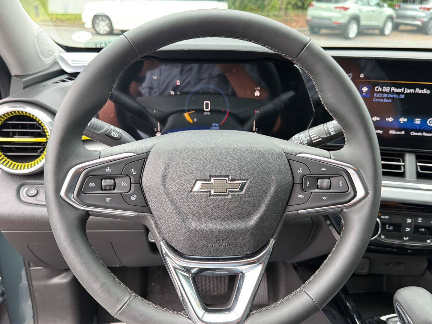 New 2026 Chevrolet Trax LT w/ Midnight Edition FWD image 19