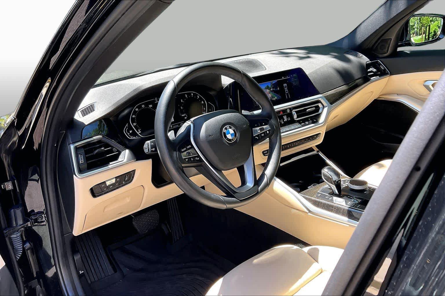 Used 2021 BMW 330i xDrive Sedan w/ Convenience Package AWD/4WD image 17