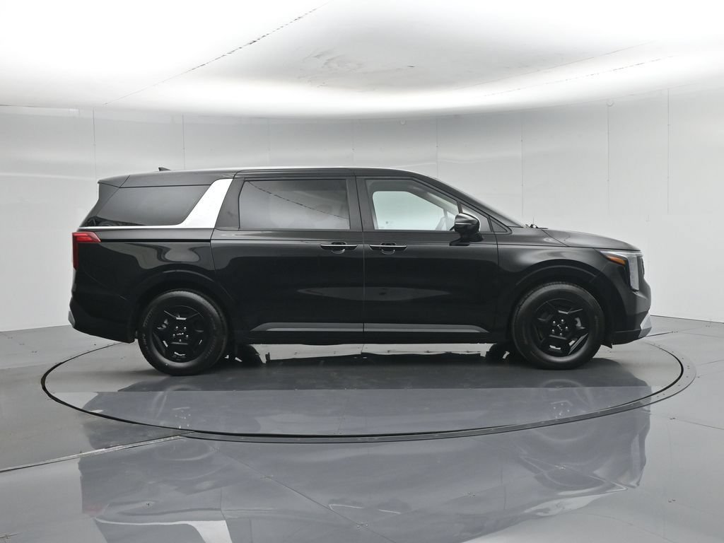 Used 2026 Kia Carnival FWD image 30