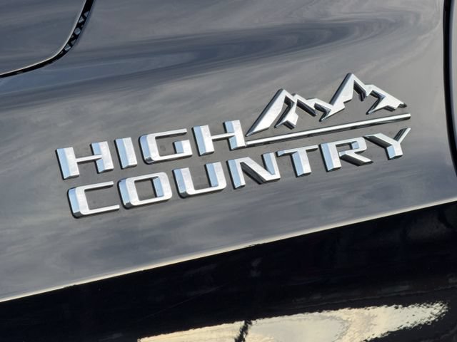 Certified 2025 Chevrolet Tahoe High Country AWD/4WD image 9