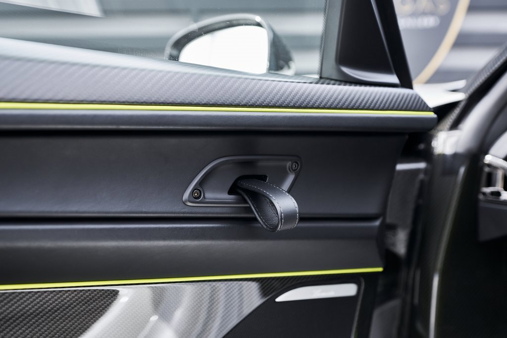 Used 2015 Porsche 918 Spyder image 48