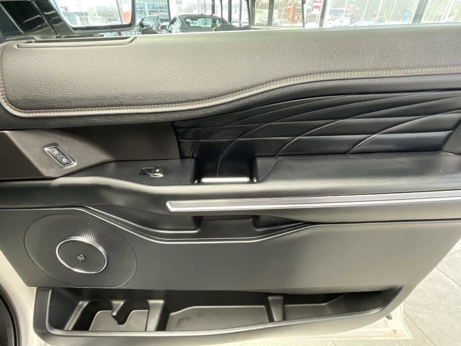 Used 2018 Ford Expedition Platinum image 8
