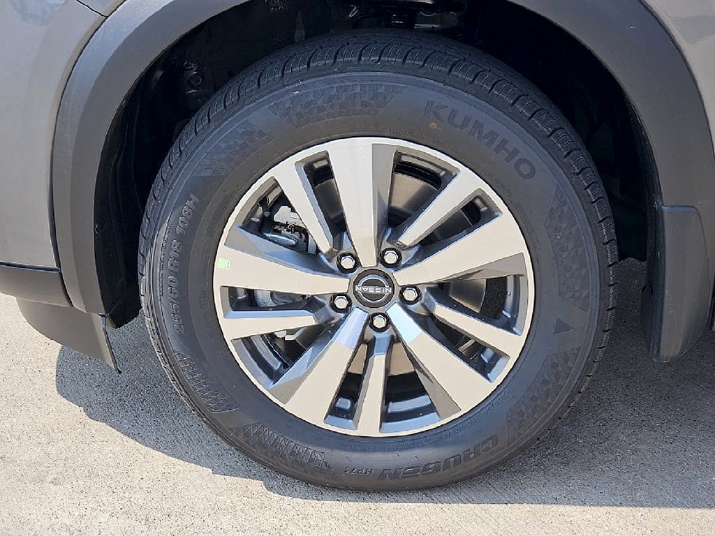 New 2026 Nissan Pathfinder SL w/ Cargo Package FWD image 11