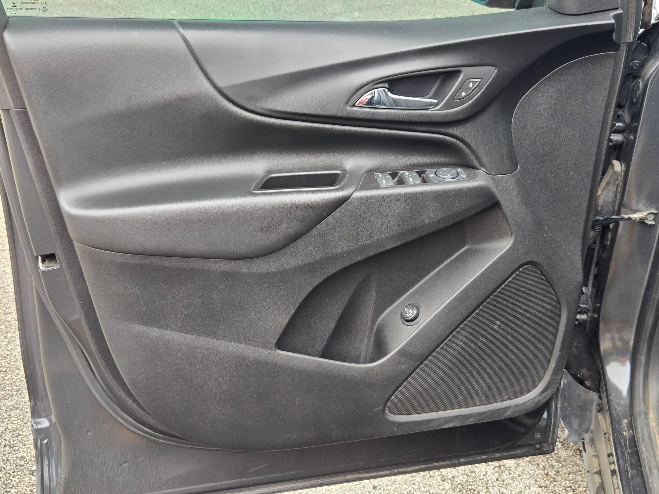 Used 2019 Chevrolet Equinox LT FWD image 7