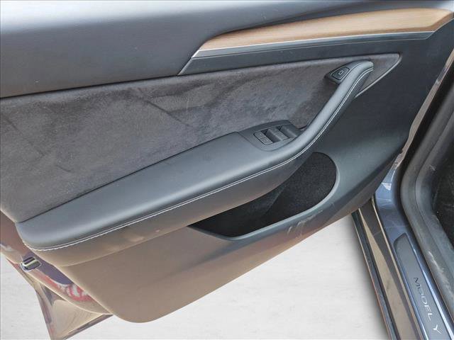 Used 2023 Tesla Model Y Performance AWD/4WD image 14