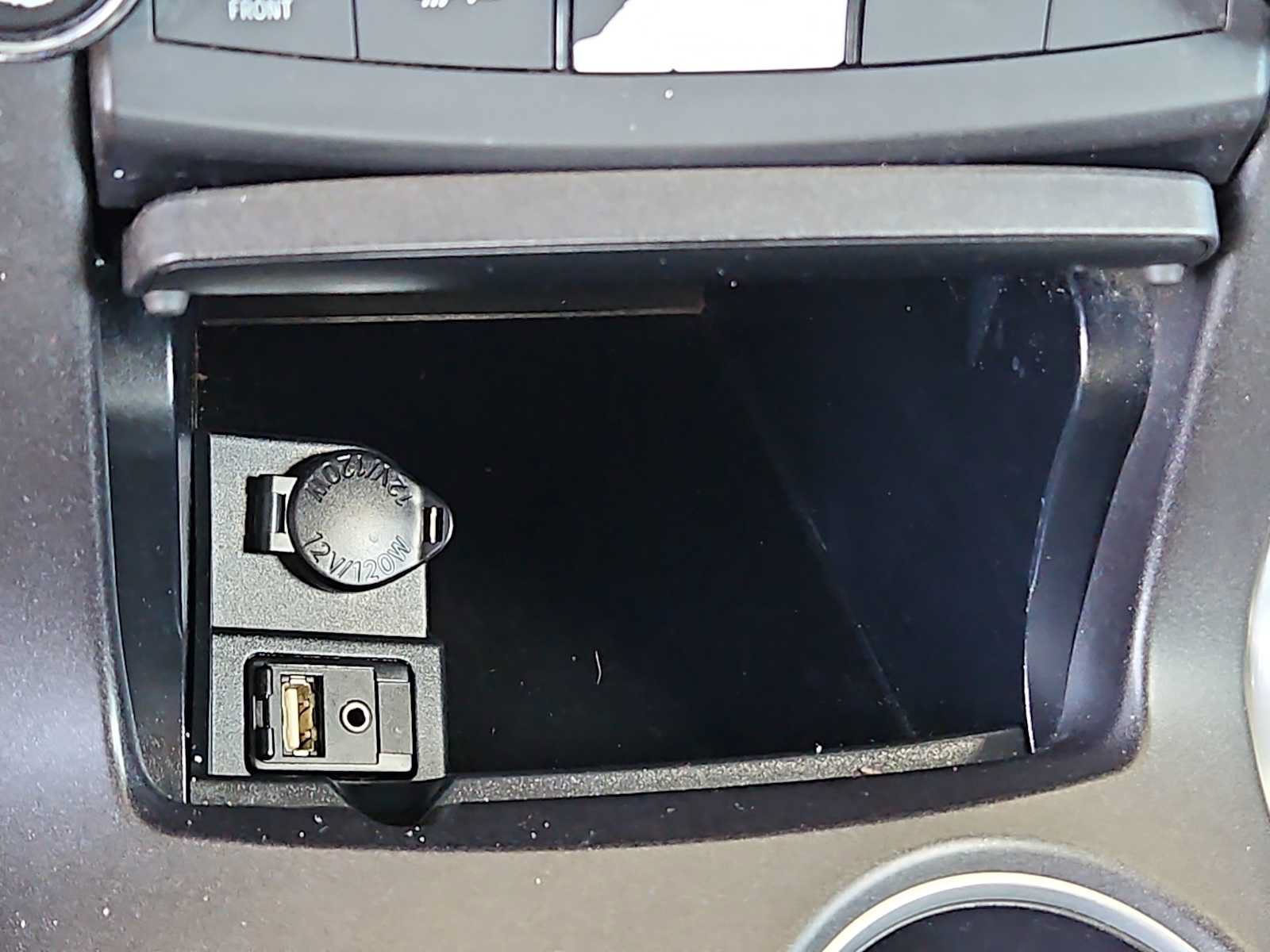 Used 2015 Toyota Camry XSE FWD image 30