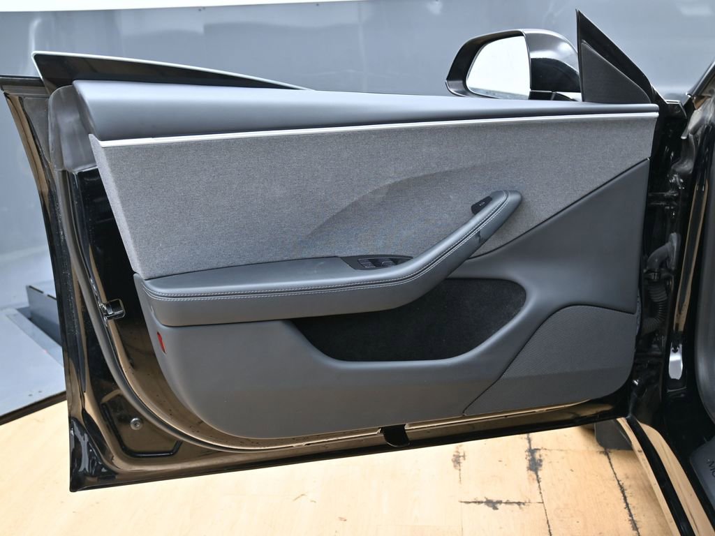 Used 2024 Tesla Model 3 Standard Range image 44