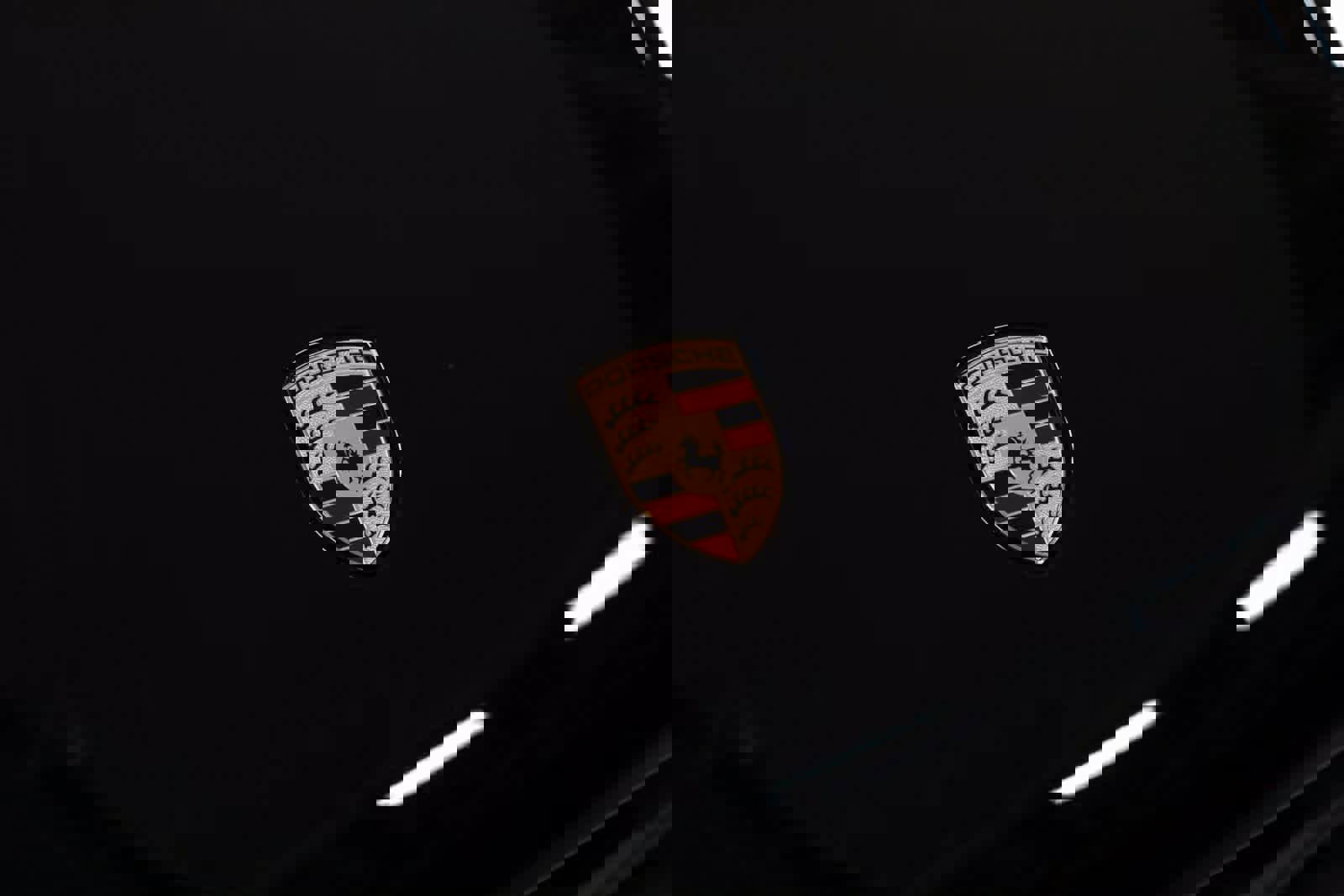 Certified 2025 Porsche Macan Turbo image 34