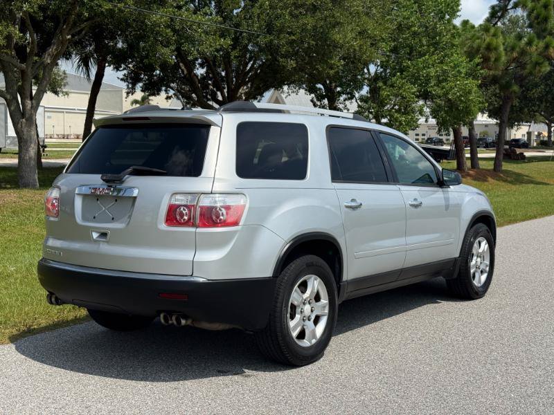 Used 2011 GMC Acadia SL w/ Preferred Package FWD image 5