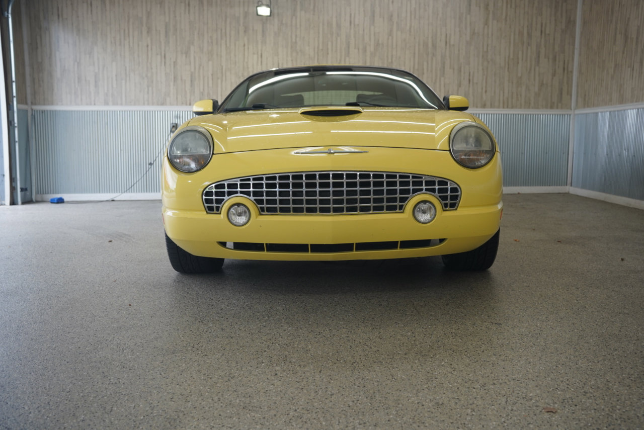 Used 2002 Ford Thunderbird image 2