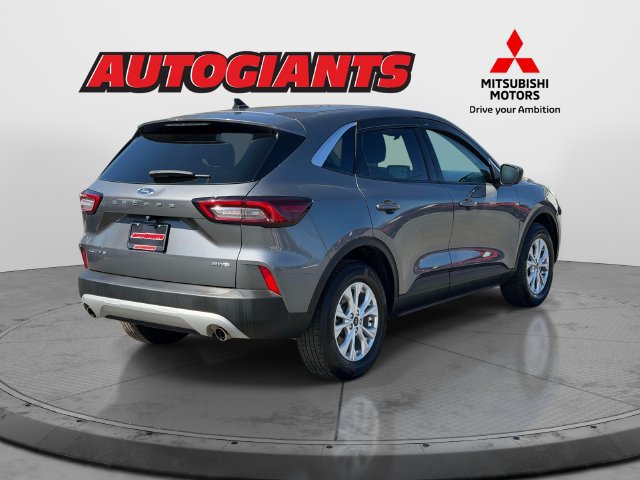 Used 2024 Ford Escape Active AWD/4WD image 4