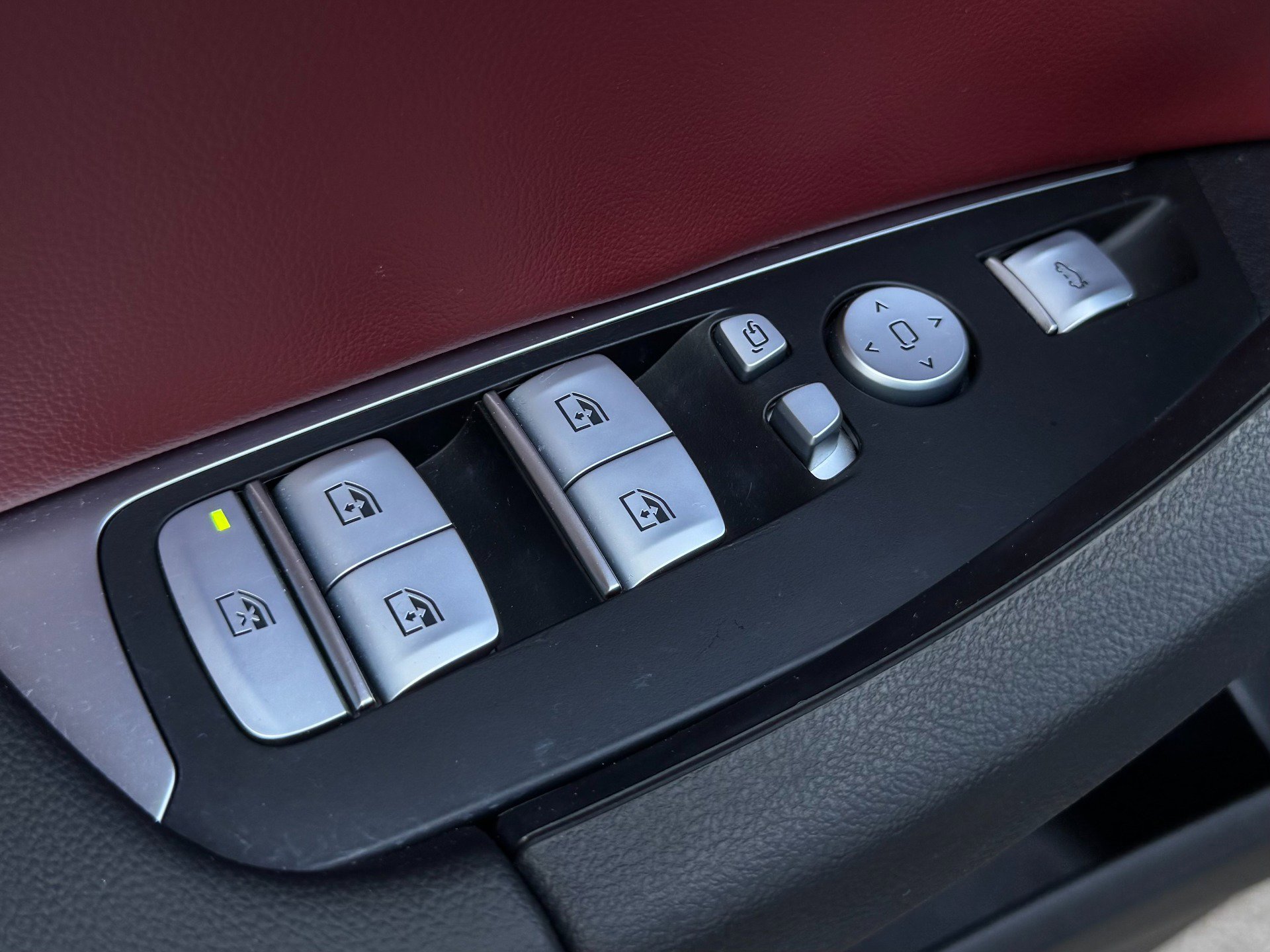 Used 2023 BMW X3 sDrive30i w/ M Sport Package image 96