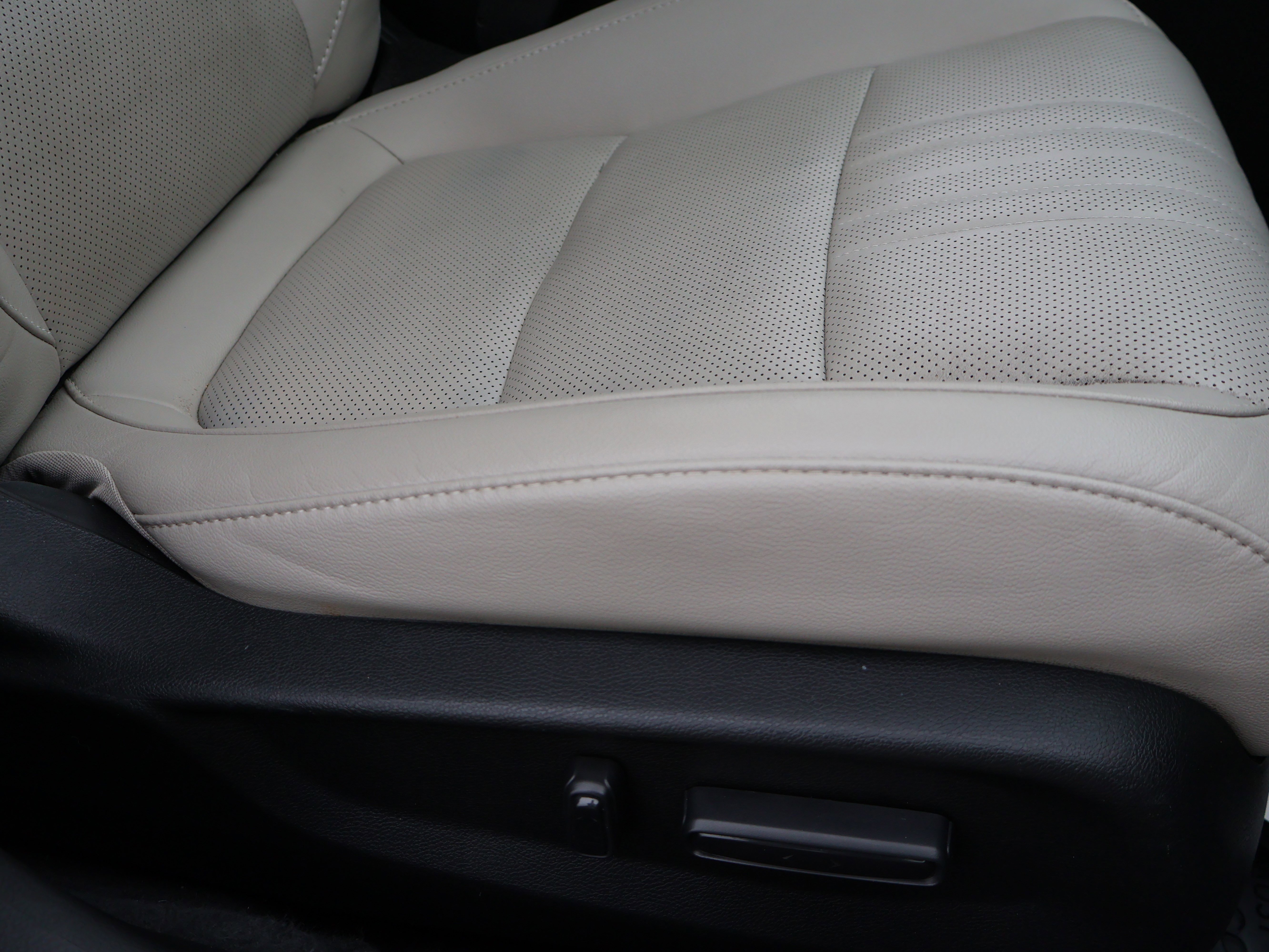 Used 2021 Honda Accord EX-L image 9