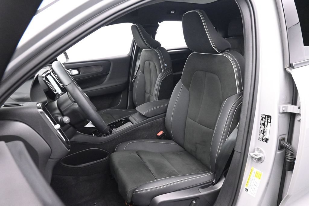Used 2023 Volvo C40 P8 Recharge Ultimate AWD/4WD image 16
