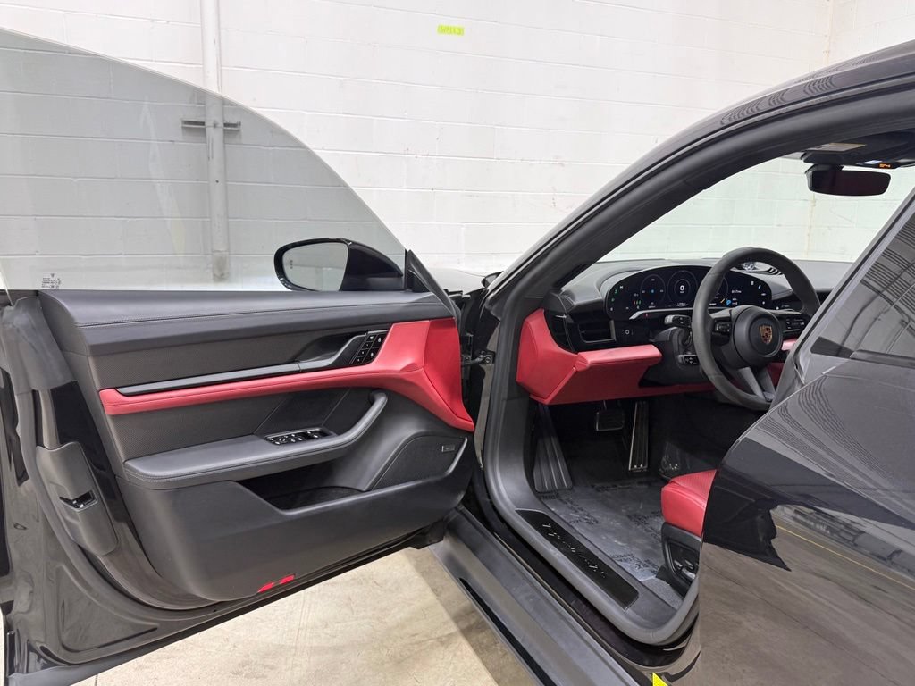 Used 2024 Porsche Taycan GTS AWD/4WD image 32