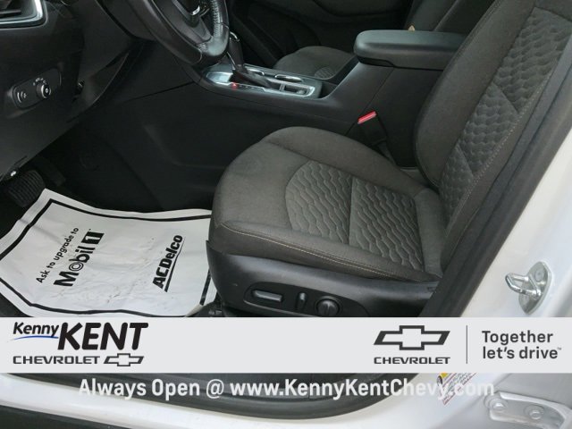 Used 2019 Chevrolet Equinox LT w/ Driver Convenience Package image 21