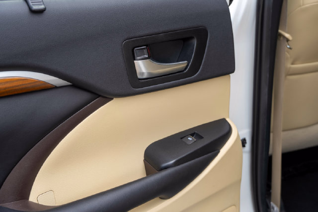 Used 2019 Toyota Highlander Limited FWD image 47