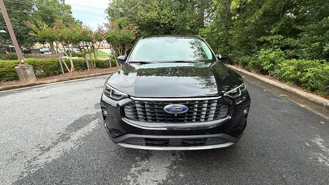 Certified 2024 Ford Escape Platinum AWD/4WD image 2