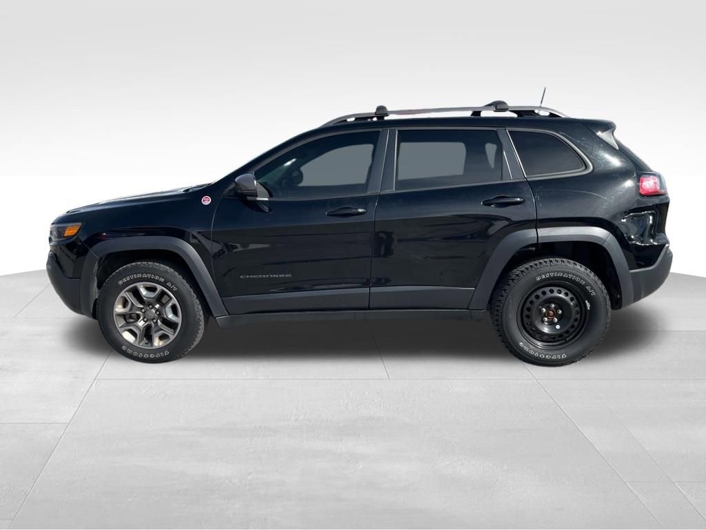 Used 2019 Jeep Cherokee Trailhawk w/ Cold Weather Group image 8