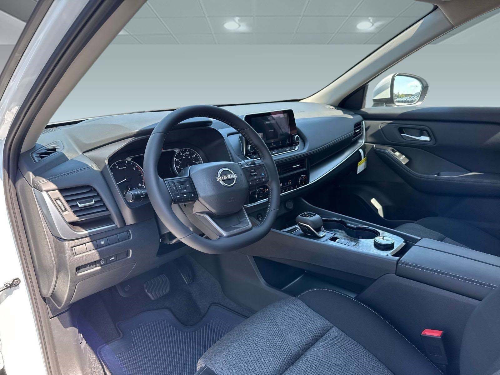 New 2026 Nissan Rogue SV image 4