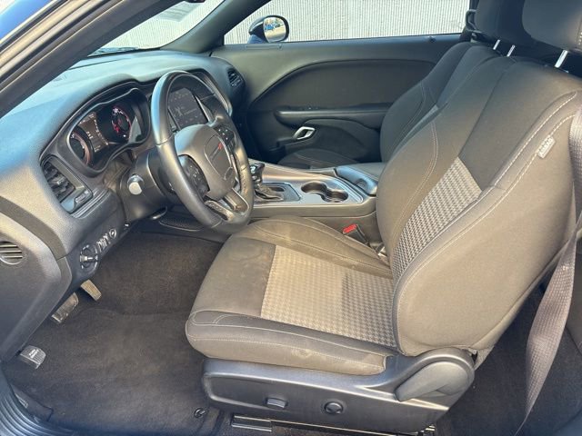 Used 2023 Dodge Challenger SXT w/ Blacktop Package image 11